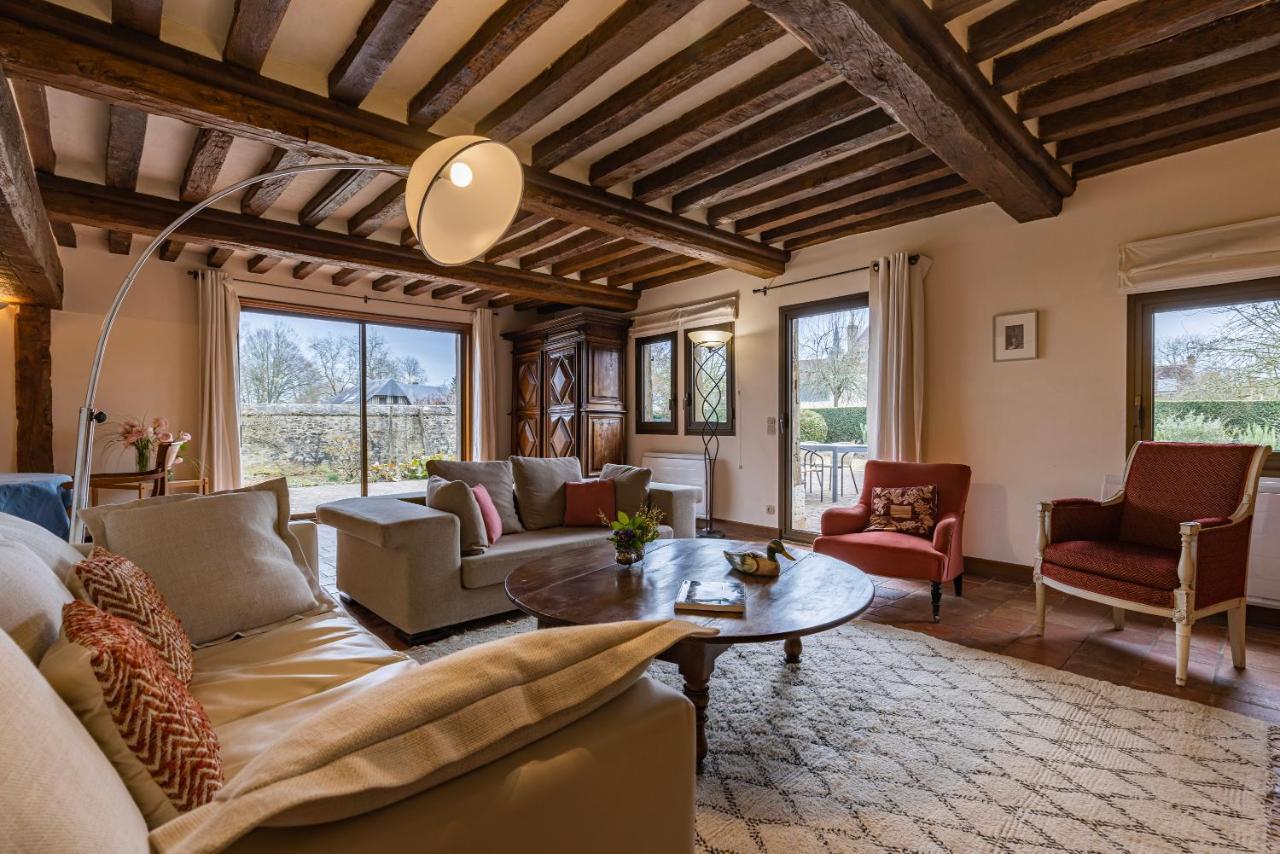 Maison Jardin Gaillard disposant d'une piscine chauffée Bieville-en-Auge Exterior foto